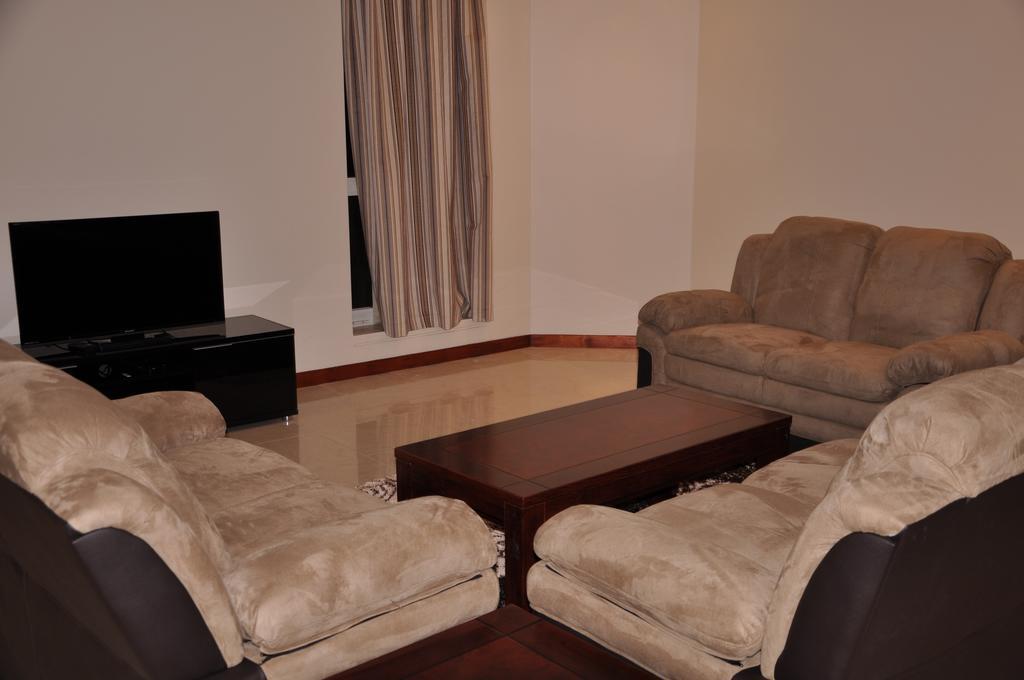 Al Hamra Plaza Apartamento Manama Quarto foto