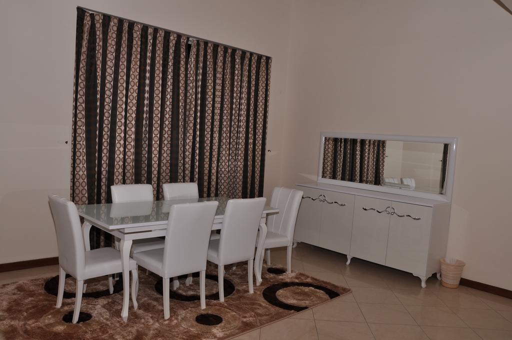 Al Hamra Plaza Apartamento Manama Quarto foto
