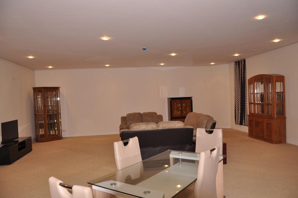 Al Hamra Plaza Apartamento Manama Quarto foto